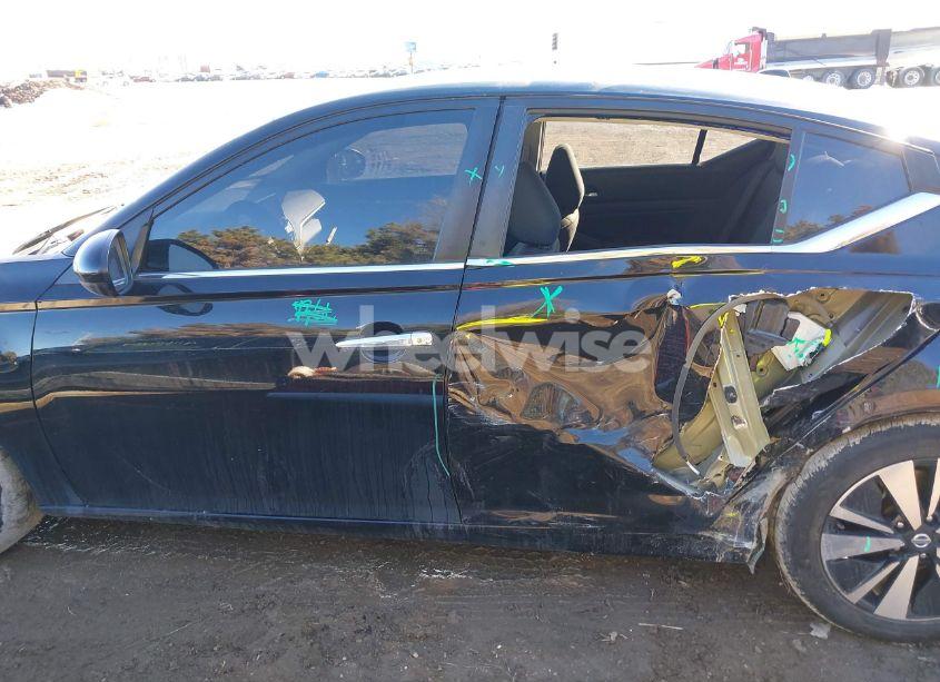 Photo 15 of 2021 Nissan Altima SV FWD (VIN 1N4BL4DV5MN371005)