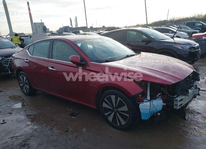 2021 Nissan Altima SV FWD (VIN 1N4BL4DV5MN377502) main photo