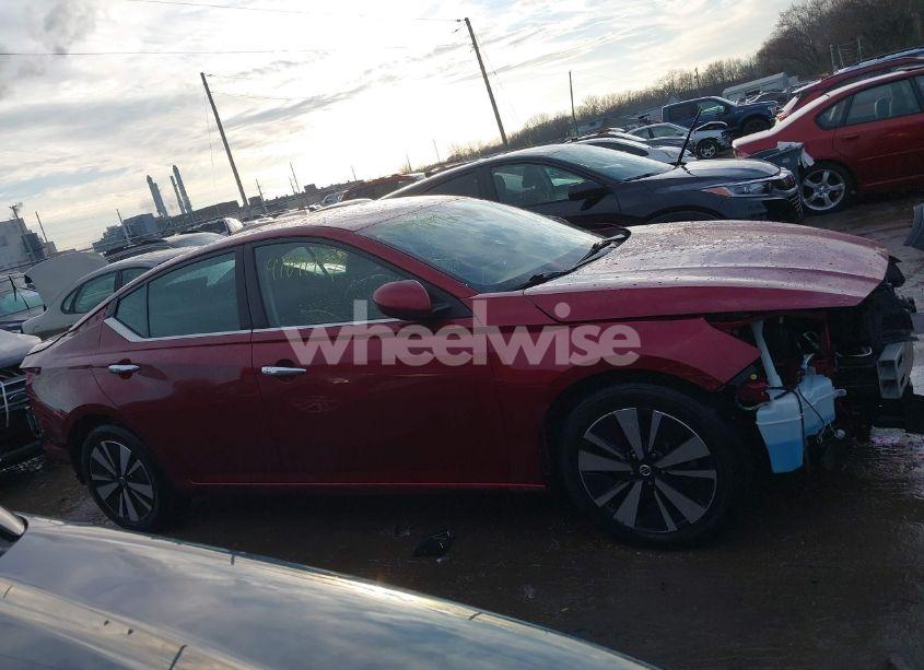 Photo 14 of 2021 Nissan Altima SV FWD (VIN 1N4BL4DV5MN377502)