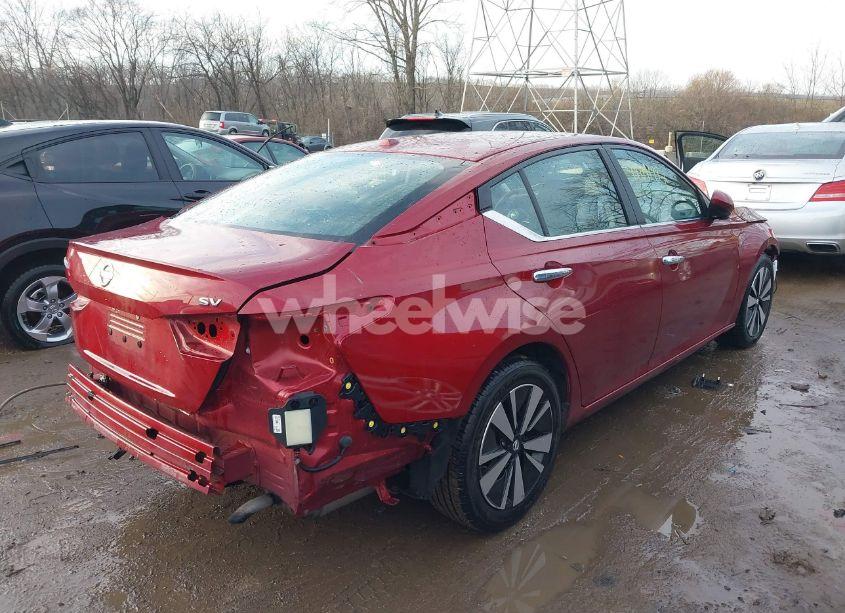 Photo 4 of 2021 Nissan Altima SV FWD (VIN 1N4BL4DV5MN377502)