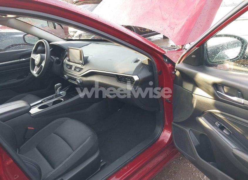 Photo 5 of 2021 Nissan Altima SV FWD (VIN 1N4BL4DV5MN377502)