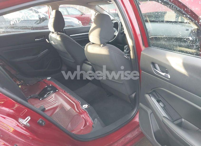 Photo 8 of 2021 Nissan Altima SV FWD (VIN 1N4BL4DV5MN377502)