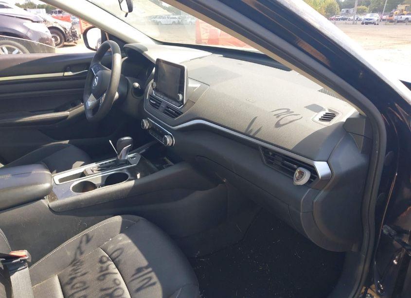 Photo 5 of 2021 Nissan Altima SV FWD (VIN 1N4BL4DV5MN386958)