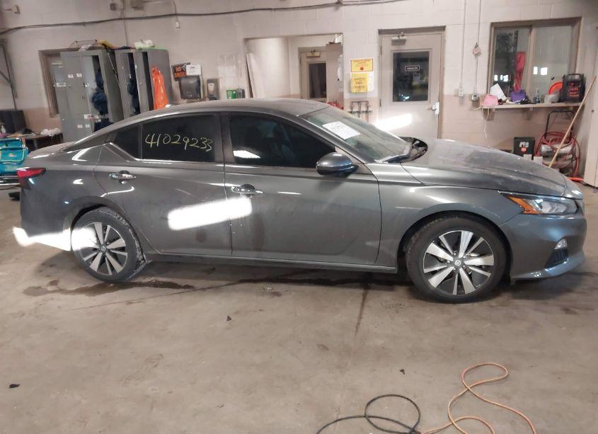 Photo 13 of 2021 Nissan Altima SV FWD (VIN 1N4BL4DV5MN404343)