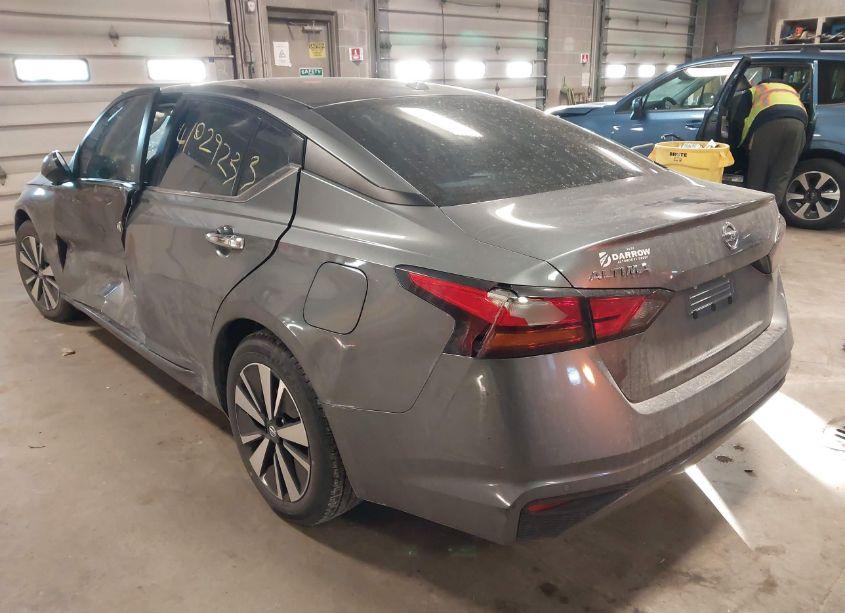 Photo 3 of 2021 Nissan Altima SV FWD (VIN 1N4BL4DV5MN404343)
