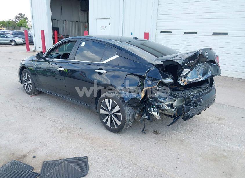 Photo 3 of 2022 Nissan Altima SV FWD (VIN 1N4BL4DV5NN326437)