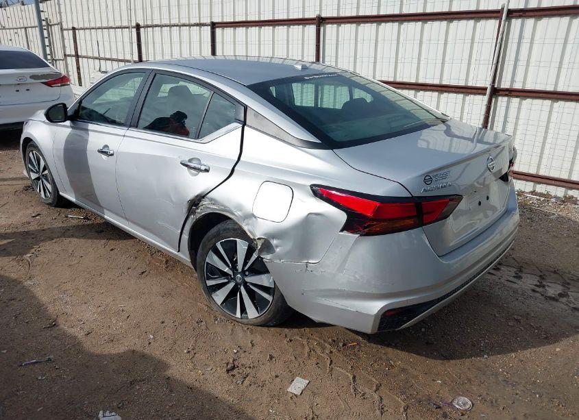 Photo 3 of 2022 Nissan Altima SV FWD (VIN 1N4BL4DV5NN330066)