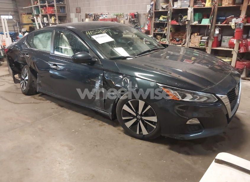 2022 Nissan Altima SV FWD (VIN 1N4BL4DV5NN357932) main photo