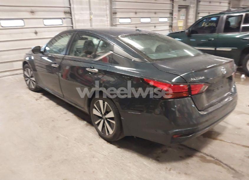 Photo 3 of 2022 Nissan Altima SV FWD (VIN 1N4BL4DV5NN357932)