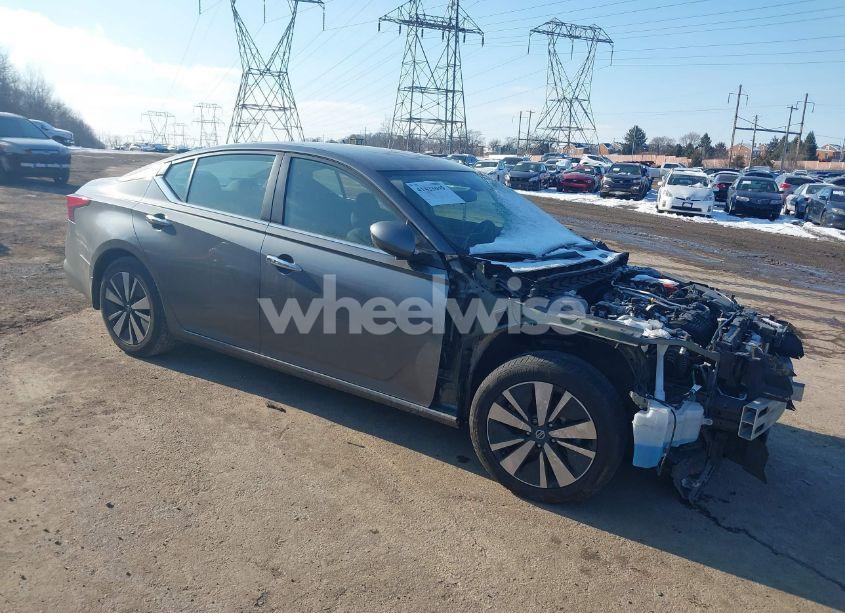 2022 Nissan Altima SV FWD (VIN 1N4BL4DV5NN373032) main photo