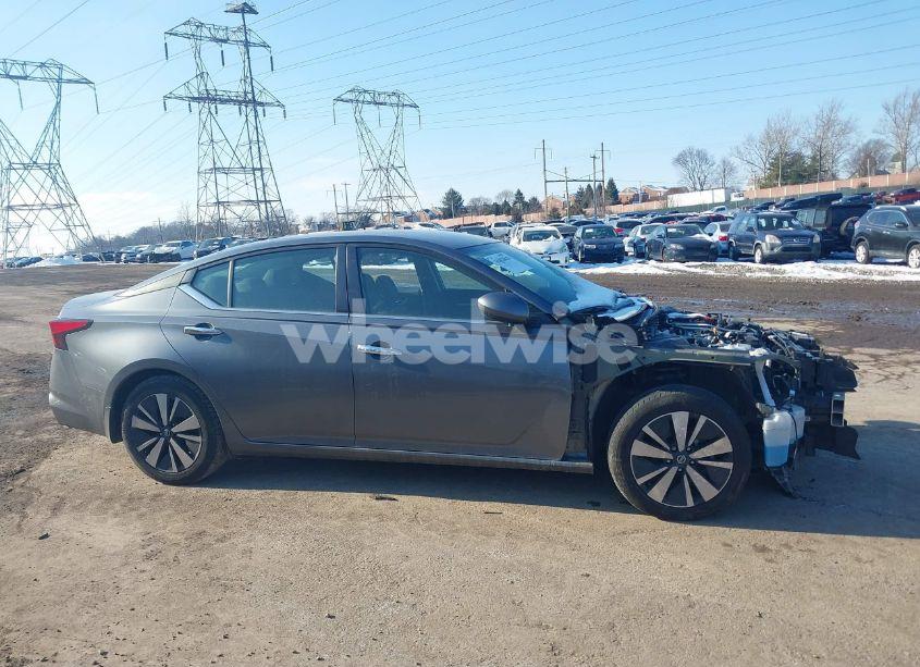 Photo 14 of 2022 Nissan Altima SV FWD (VIN 1N4BL4DV5NN373032)
