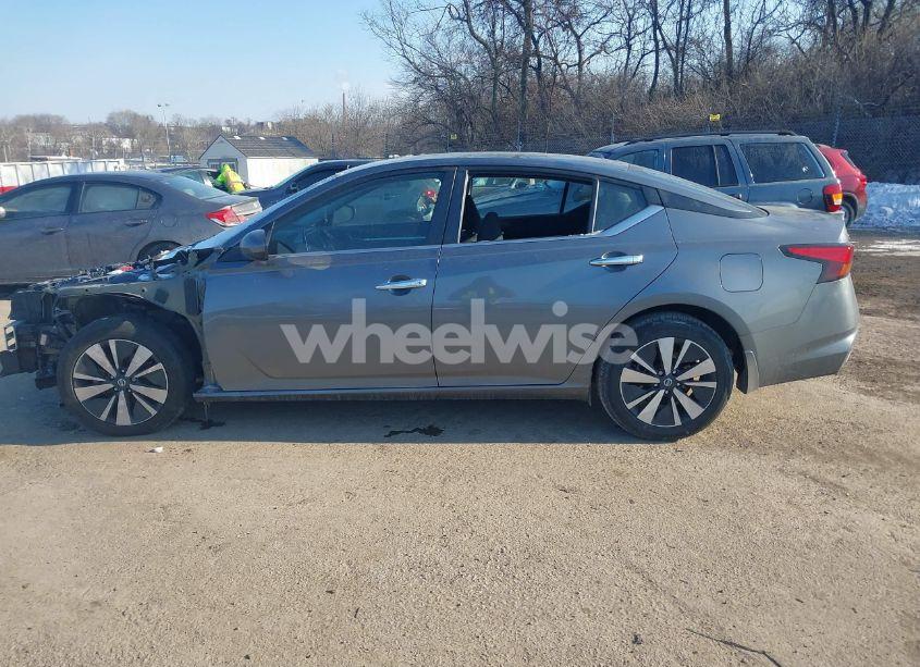 Photo 15 of 2022 Nissan Altima SV FWD (VIN 1N4BL4DV5NN373032)