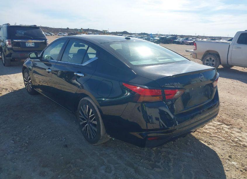 Photo 3 of 2023 Nissan Altima SV FWD (VIN 1N4BL4DV5PN356041)