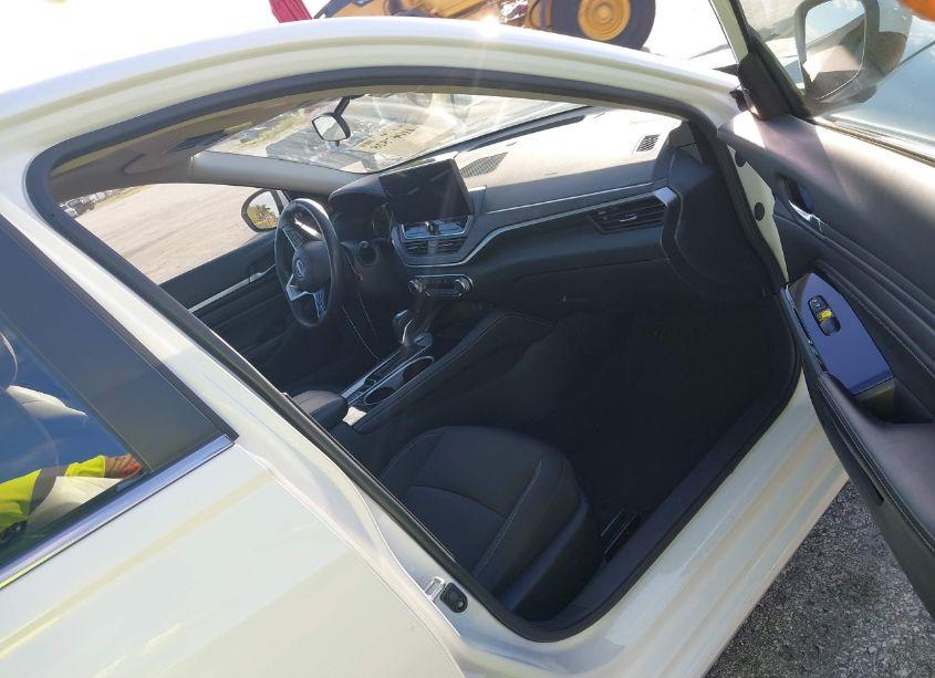 Photo 5 of 2023 Nissan Altima SV FWD (VIN 1N4BL4DV5PN360333)