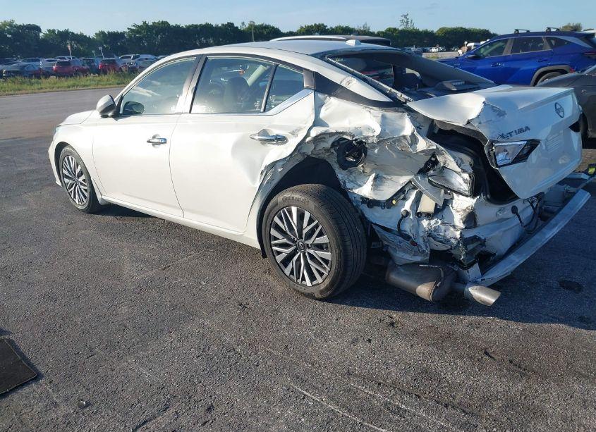 Photo 6 of 2023 Nissan Altima SV FWD (VIN 1N4BL4DV5PN360333)