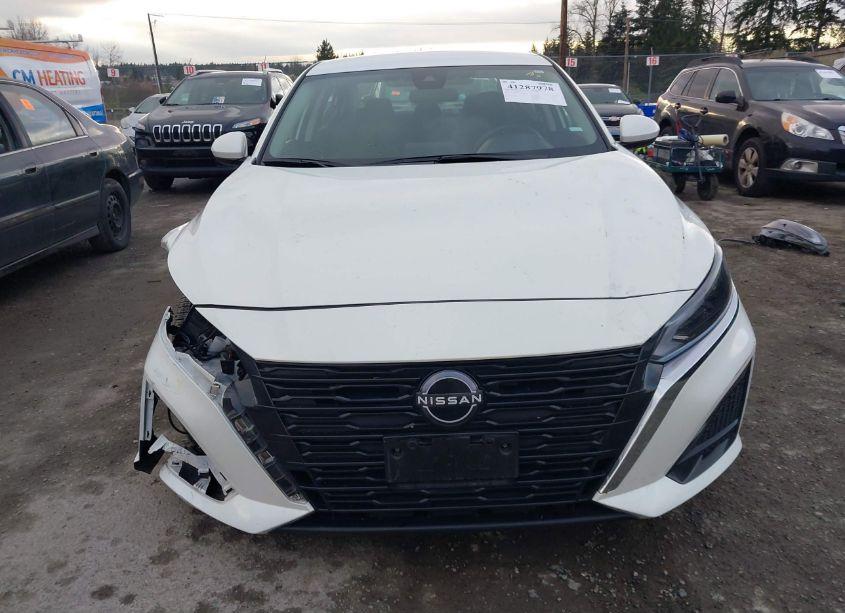 Photo 13 of 2023 Nissan Altima SV FWD (VIN 1N4BL4DV5PN367668)