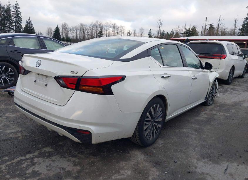Photo 4 of 2023 Nissan Altima SV FWD (VIN 1N4BL4DV5PN367668)