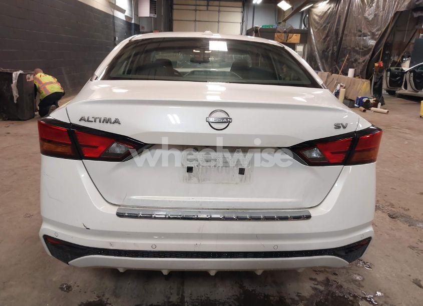 Photo 15 of 2023 Nissan Altima SV FWD (VIN 1N4BL4DV5PN426380)