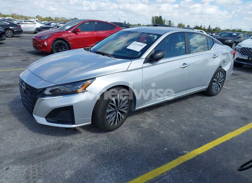 Photo 2 of 2024 Nissan Altima SV FWD (VIN 1N4BL4DV5RN303875)