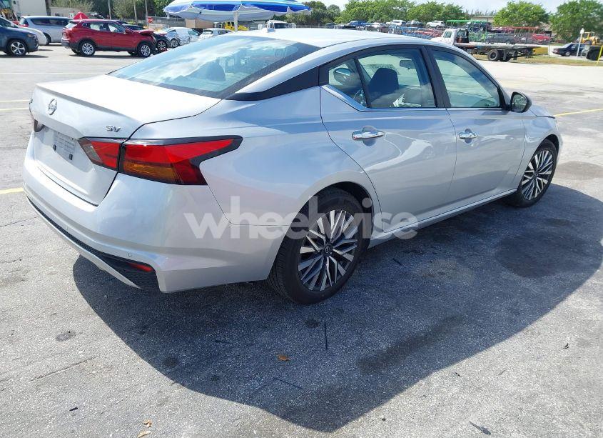 Photo 4 of 2024 Nissan Altima SV FWD (VIN 1N4BL4DV5RN303875)