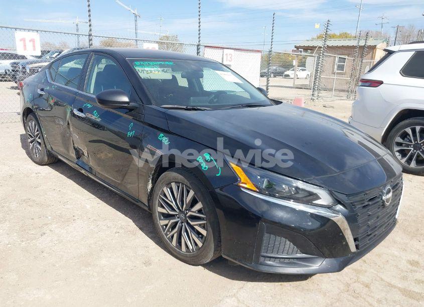 2024 Nissan Altima SV FWD (VIN 1N4BL4DV5RN307960) main photo