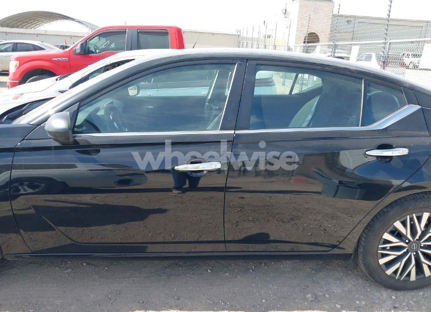 Photo 14 of 2024 Nissan Altima SV FWD (VIN 1N4BL4DV5RN307960)