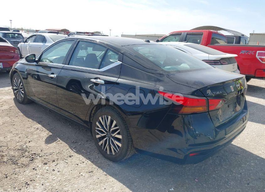 Photo 3 of 2024 Nissan Altima SV FWD (VIN 1N4BL4DV5RN307960)