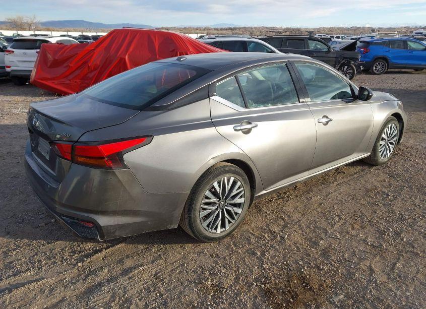 Photo 4 of 2024 Nissan Altima SV FWD (VIN 1N4BL4DV5RN312513)