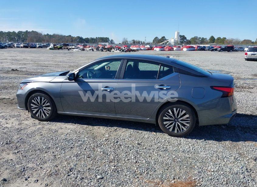 Photo 14 of 2024 Nissan Altima SV FWD (VIN 1N4BL4DV5RN322880)