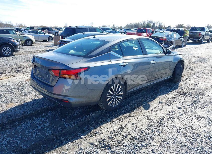 Photo 4 of 2024 Nissan Altima SV FWD (VIN 1N4BL4DV5RN322880)