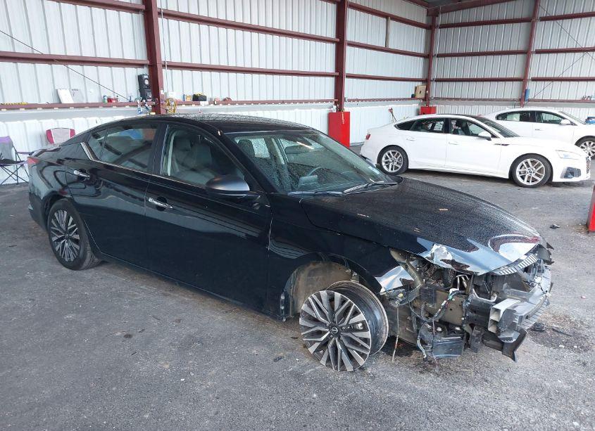 2024 Nissan Altima SV FWD (VIN 1N4BL4DV5RN323804) main photo