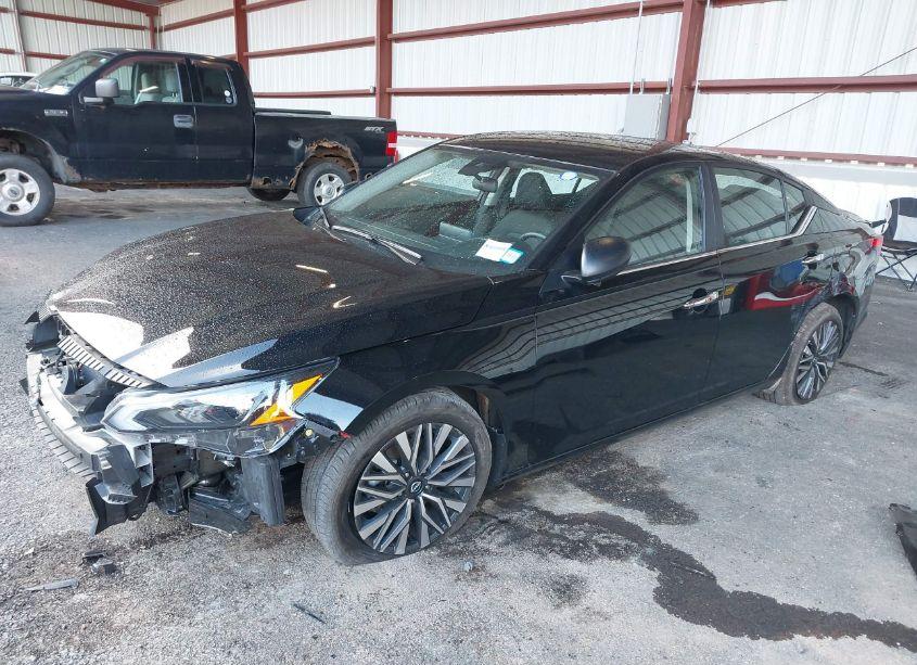 Photo 2 of 2024 Nissan Altima SV FWD (VIN 1N4BL4DV5RN323804)