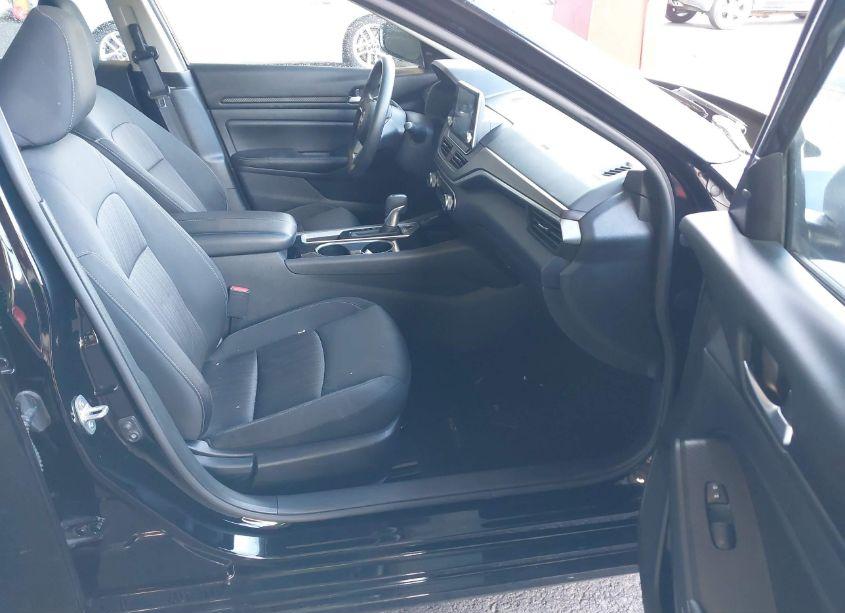 Photo 5 of 2024 Nissan Altima SV FWD (VIN 1N4BL4DV5RN323804)