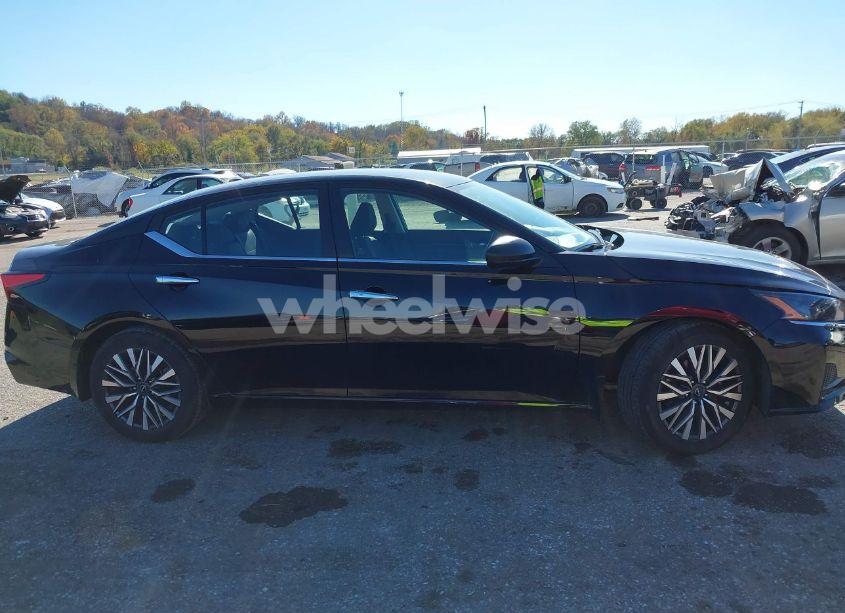 Photo 13 of 2024 Nissan Altima SV FWD (VIN 1N4BL4DV5RN330221)
