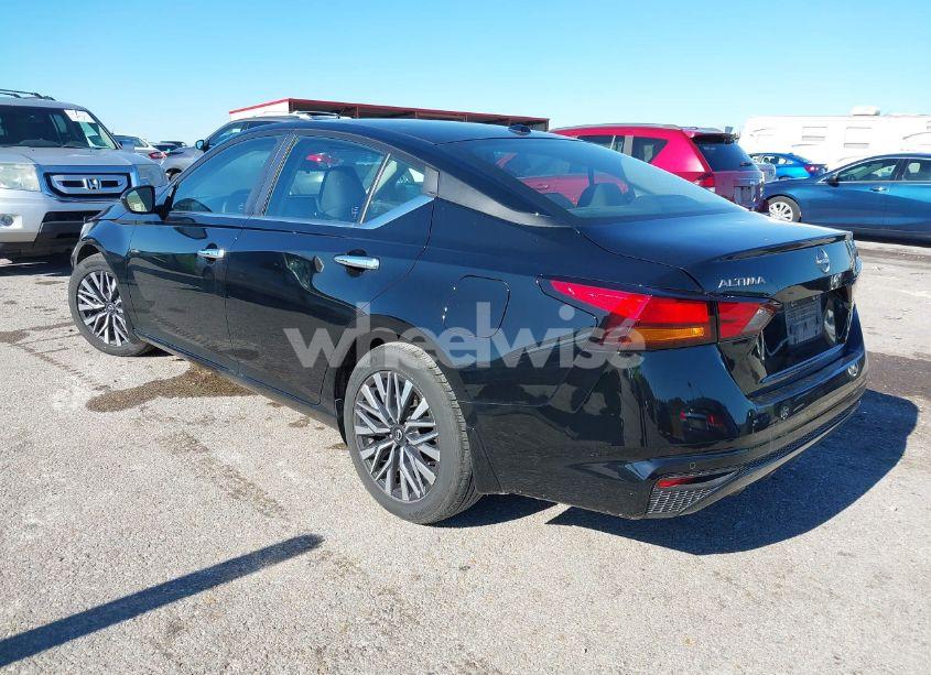 Photo 3 of 2024 Nissan Altima SV FWD (VIN 1N4BL4DV5RN330221)