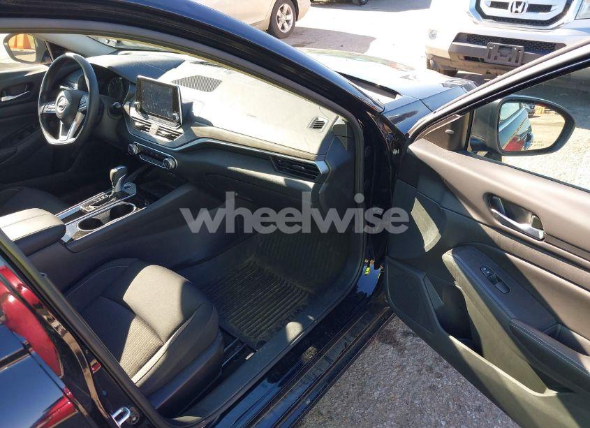 Photo 5 of 2024 Nissan Altima SV FWD (VIN 1N4BL4DV5RN330221)