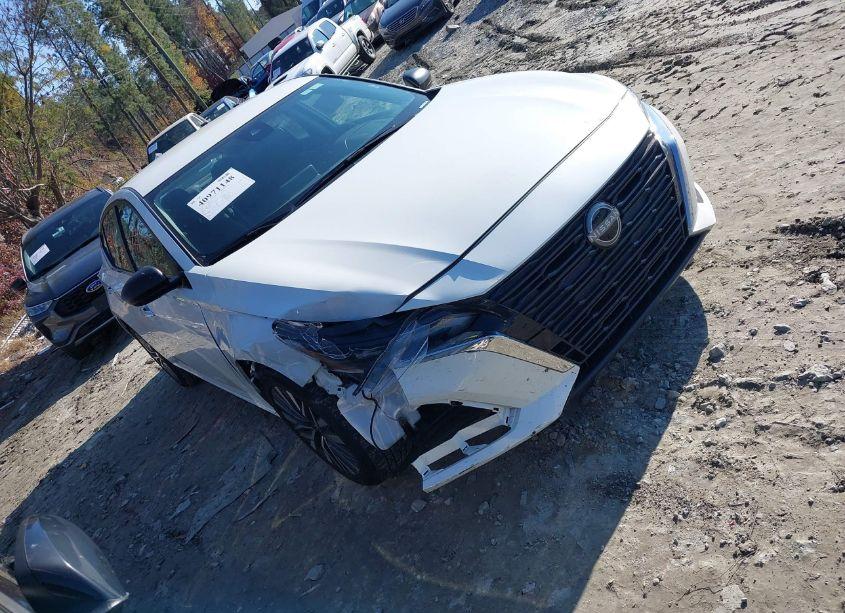 2024 Nissan Altima SV FWD (VIN 1N4BL4DV5RN334995) main photo