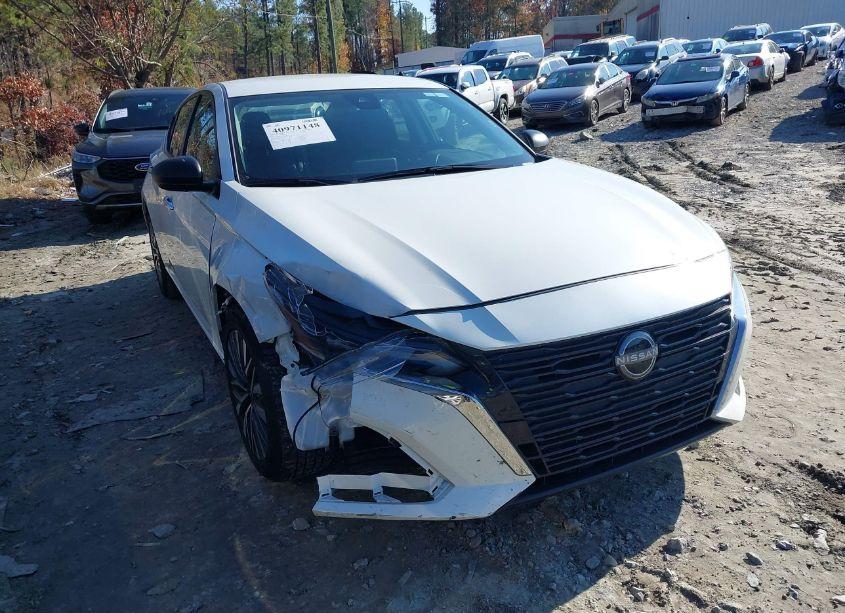 Photo 13 of 2024 Nissan Altima SV FWD (VIN 1N4BL4DV5RN334995)