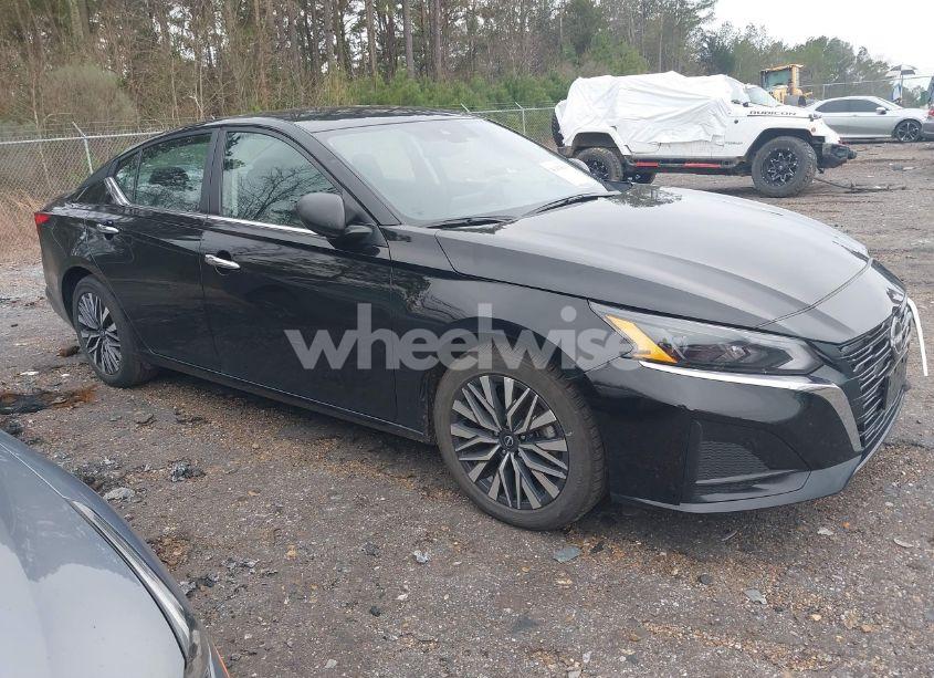 2024 Nissan Altima SV FWD (VIN 1N4BL4DV5RN335208) main photo