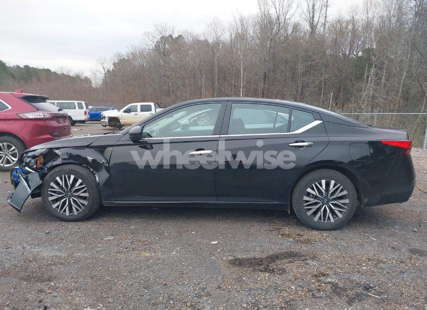 Photo 14 of 2024 Nissan Altima SV FWD (VIN 1N4BL4DV5RN335208)