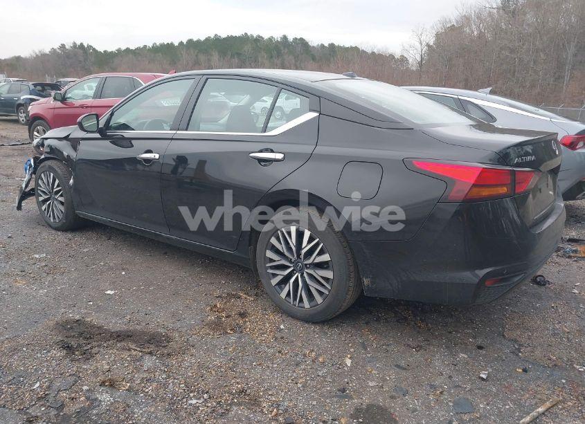 Photo 3 of 2024 Nissan Altima SV FWD (VIN 1N4BL4DV5RN335208)