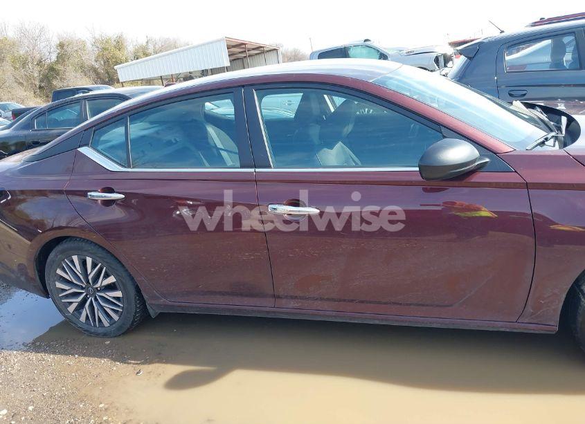 Photo 13 of 2024 Nissan Altima SV FWD (VIN 1N4BL4DV5RN335595)