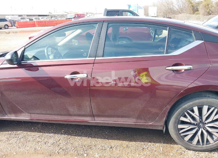 Photo 14 of 2024 Nissan Altima SV FWD (VIN 1N4BL4DV5RN335595)