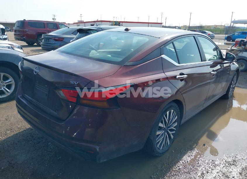 Photo 4 of 2024 Nissan Altima SV FWD (VIN 1N4BL4DV5RN335595)