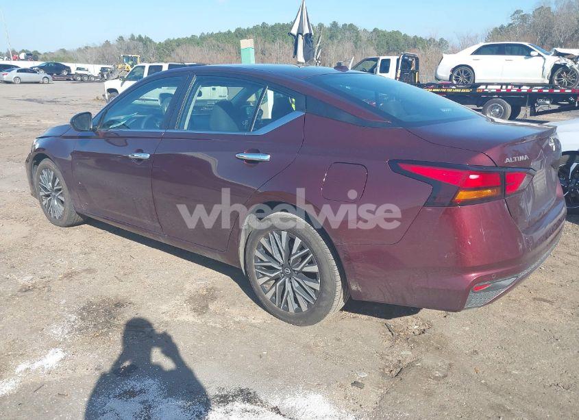 Photo 2 of 2024 Nissan Altima SV FWD (VIN 1N4BL4DV5RN338125)