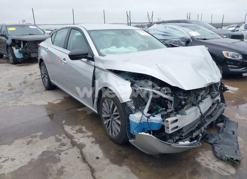 2024 Nissan Altima SV FWD (VIN 1N4BL4DV5RN347200) main photo