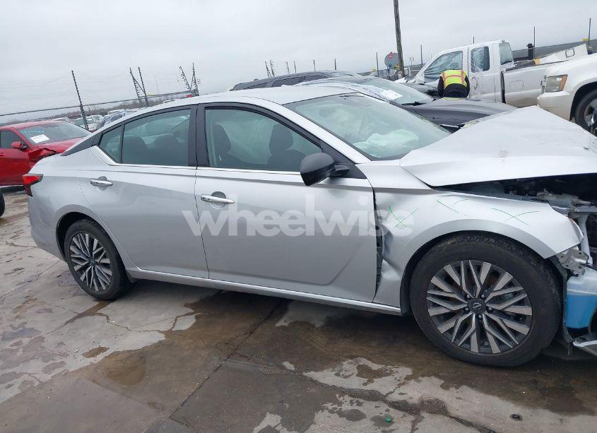 Photo 14 of 2024 Nissan Altima SV FWD (VIN 1N4BL4DV5RN347200)