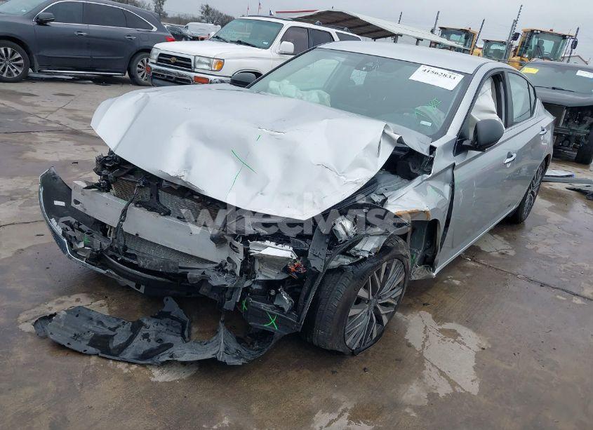 Photo 2 of 2024 Nissan Altima SV FWD (VIN 1N4BL4DV5RN347200)