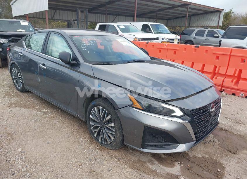 2024 Nissan Altima SV FWD (VIN 1N4BL4DV5RN354812) main photo