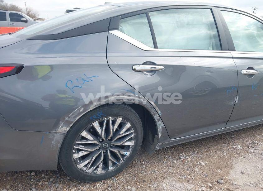 Photo 12 of 2024 Nissan Altima SV FWD (VIN 1N4BL4DV5RN354812)